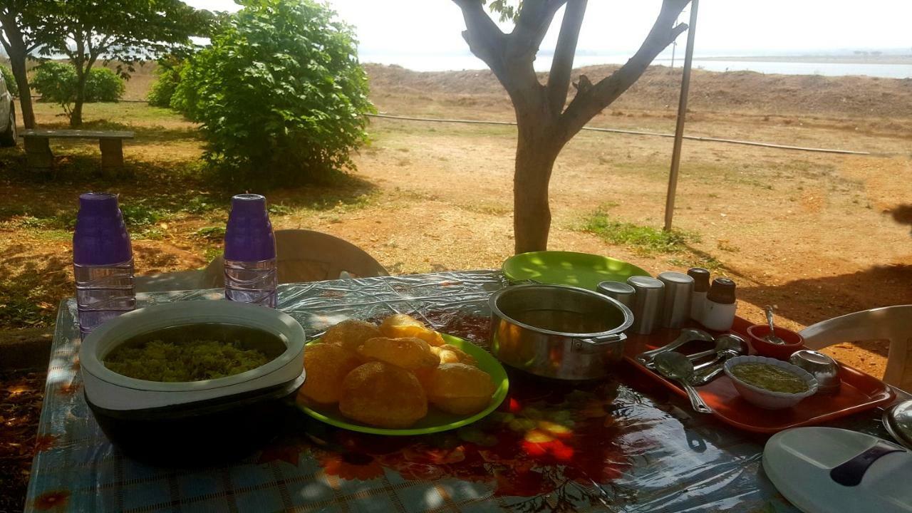 Sargur Jungle Trailz Kabini Bed & Breakfast エクステリア 写真